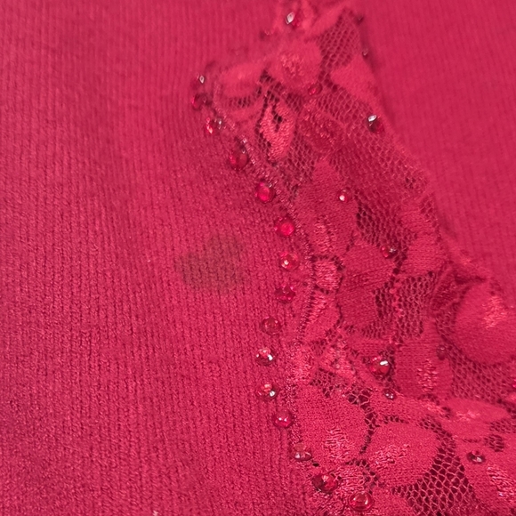 Red Sweater with Sequin Details Size L. - Picture 8 of 15